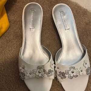 Bandolino White Silver Open-Toe Sandals with Floral Cutouts